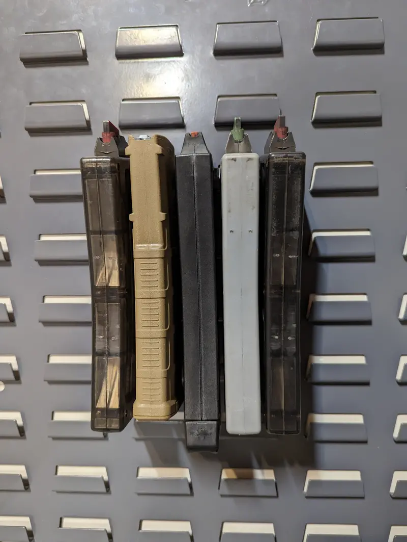 Ar-15 Magazine Mount For Secureit & Akro-Mils Systems 1