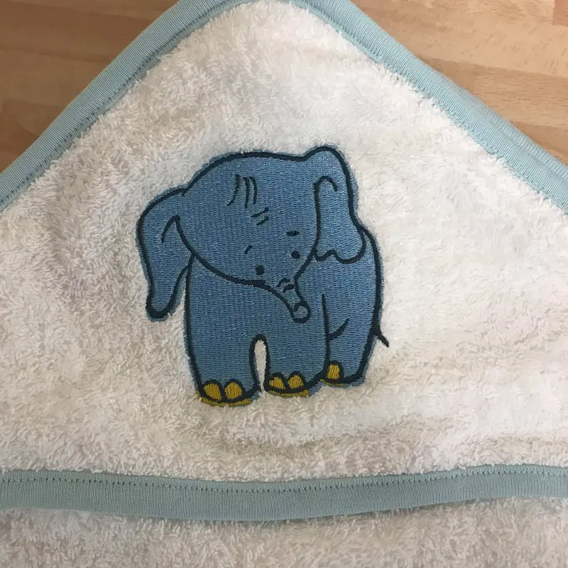 Elephant-Motif Hooded Baby Towel 1