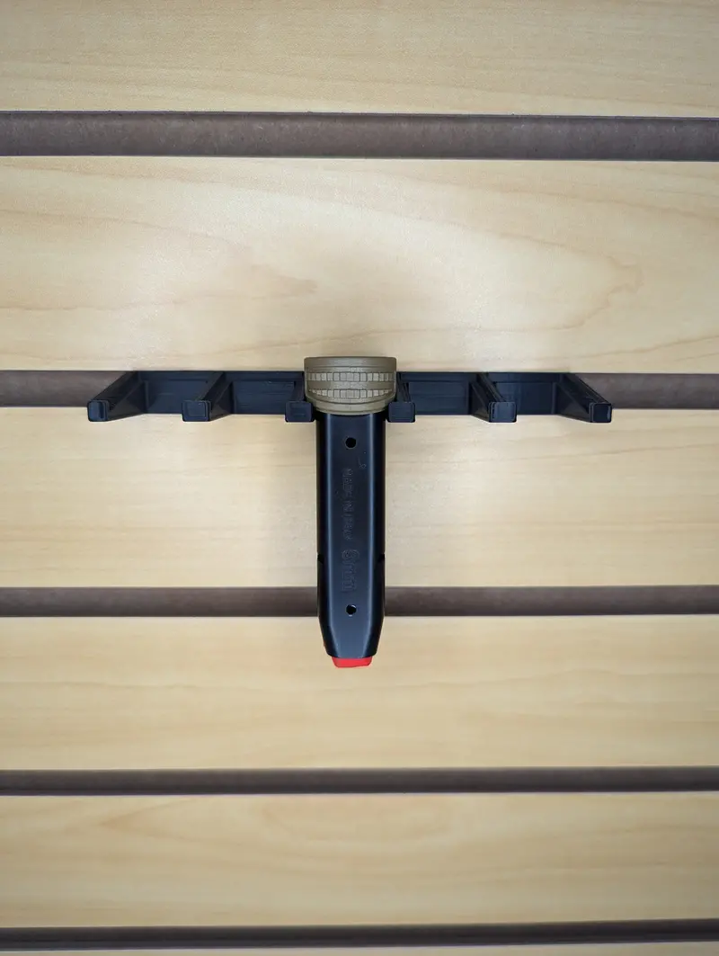 Fn Reflex Magazine Mount For Slatwall – Compact Organizer 1