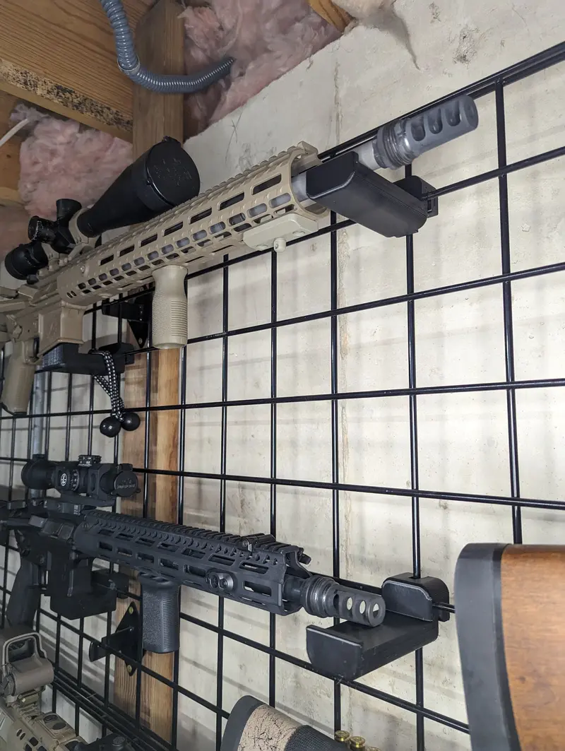 Gridwall-Compatible Rifle Support Bracket 1