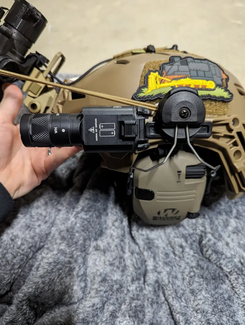Helmet-Mounted Picatinny Rail Extender For Tactical Accessories 1