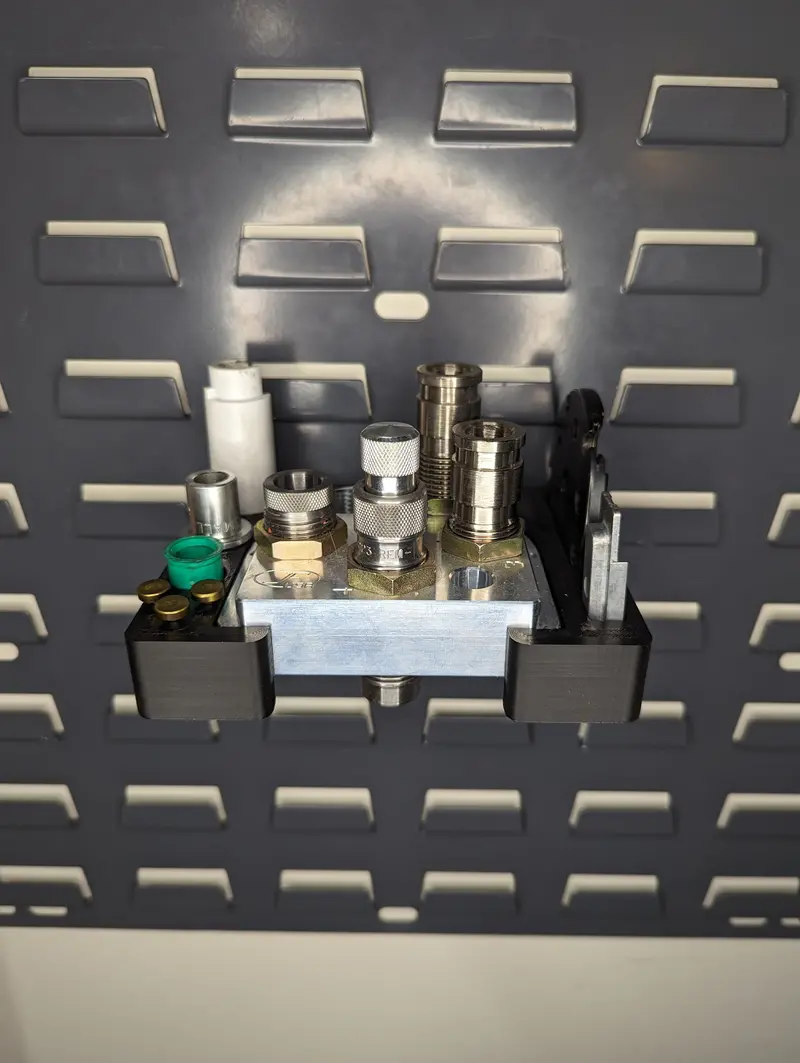 Secureit And Akro-Mils Mount For Dillon 550, 650 & 750 Toolheads 1