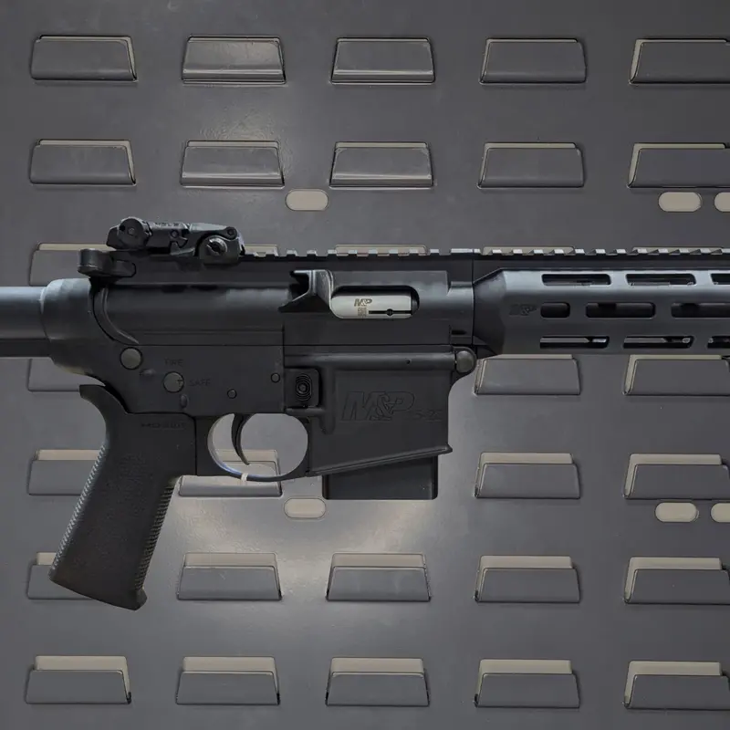 S&W M&P 15-22 Magwell Mount For Secureit And Akro-Mils Racks 1