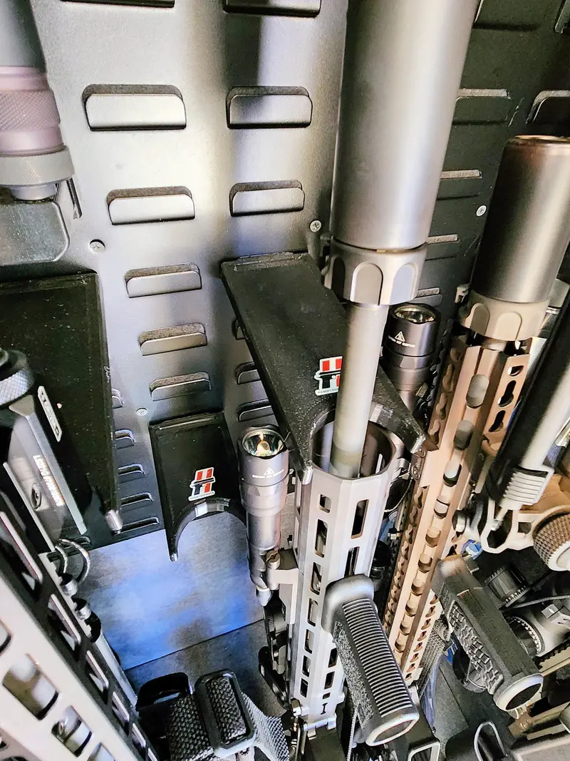 Universal Inline Vertical Rifle Rest For Secureit And Akro-Mils Systems 1