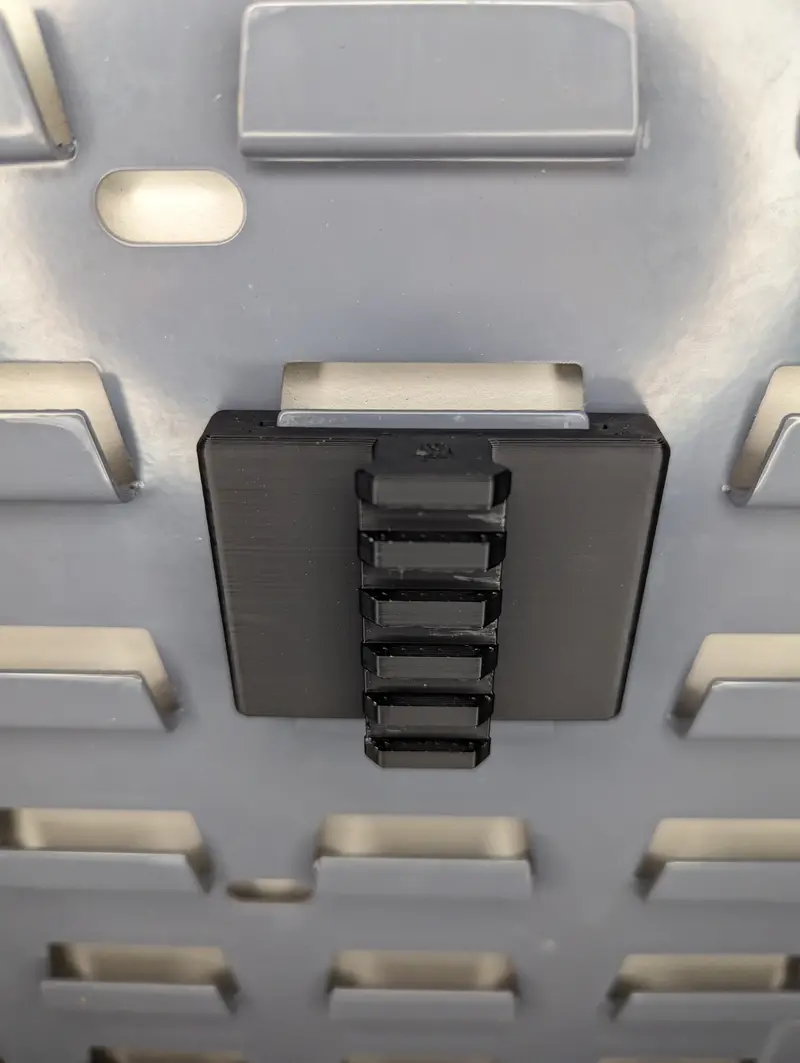 Vertical Picatinny Rail Mount For Secureit & Akro-Mils Systems 2
